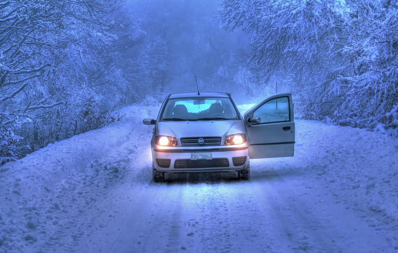 Bien préparer sa voiture pour la montagne en hiver - Blog Maurel Auto